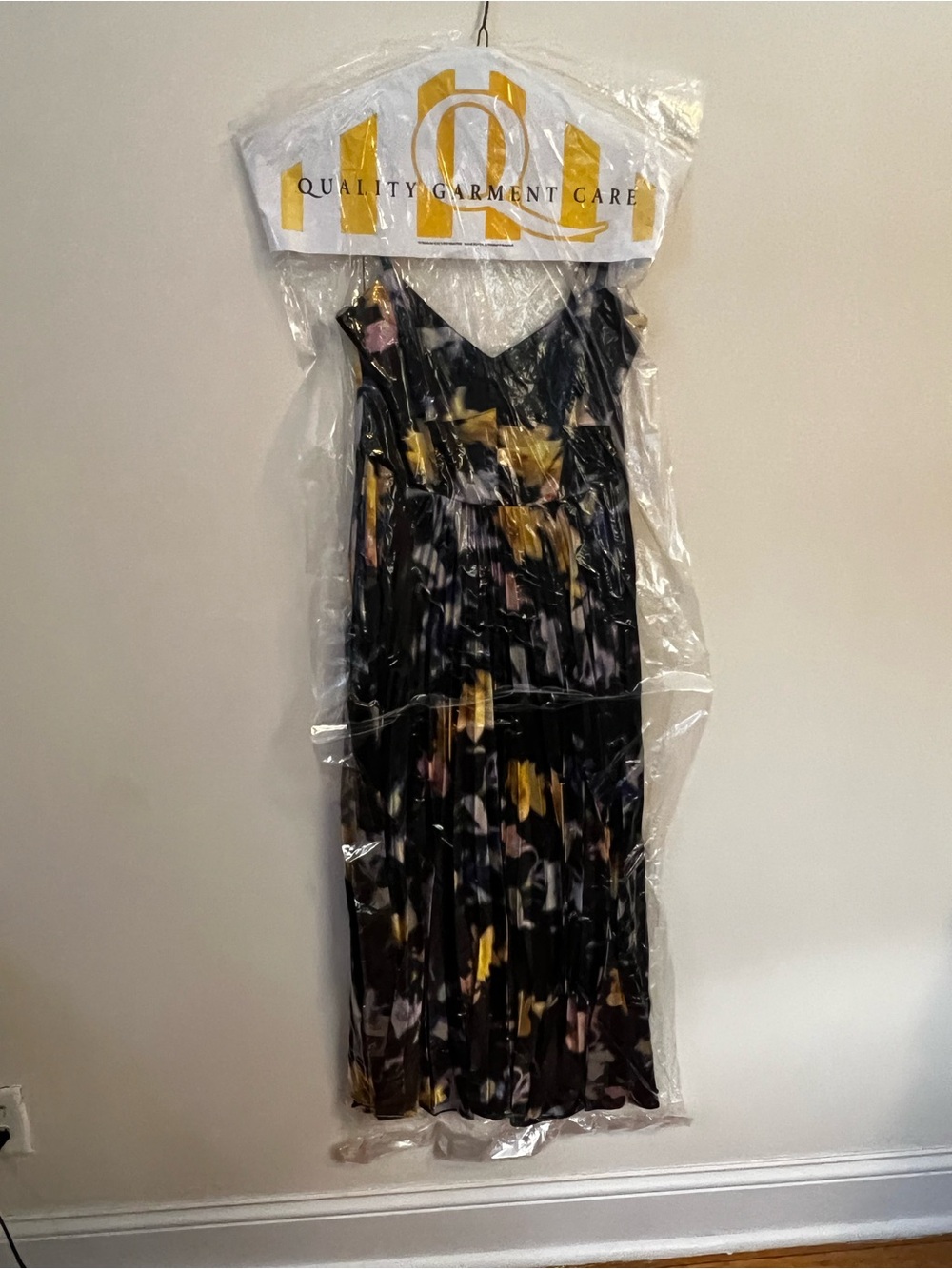 Monique Lhuillier Black Floral Pleated Midi Dress, Size 8